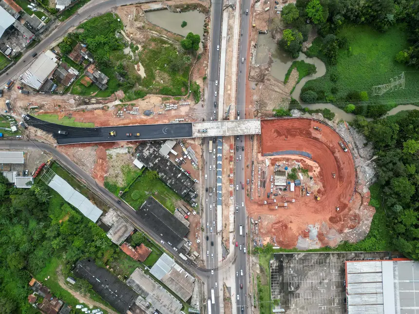 Atualização obras viaduto BR com a Independência
Local: BR com a Independência <div class='credito_fotos'>Foto: Raphael Luz / Agência Pará | <a href='/midias/2025/originais/20250318112438-GF00023241-F00385768.webp' download><i class='fa-solid fa-download'></i> Download</a></div>