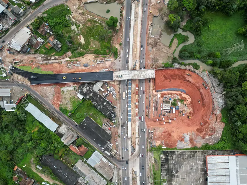 Atualização obras viaduto BR com a Independência
Local: BR com a Independência <div class='credito_fotos'>Foto: Raphael Luz / Agência Pará | <a href='/midias/2025/originais/20250318112440-GF00023241-F00385769.webp' download><i class='fa-solid fa-download'></i> Download</a></div>