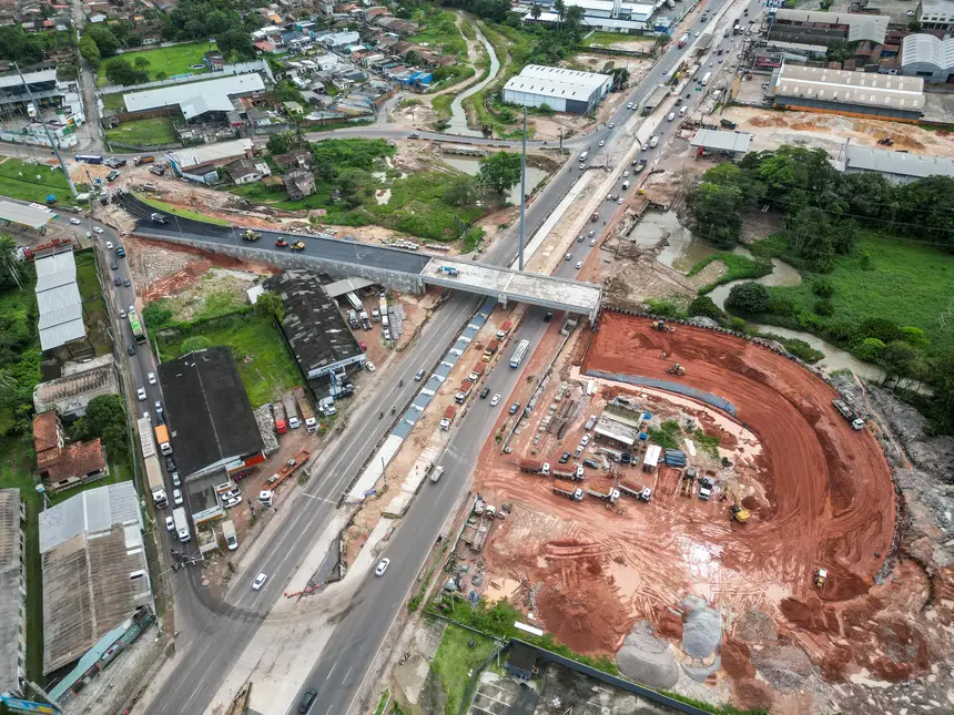 Atualização obras viaduto BR com a Independência
Local: BR com a Independência <div class='credito_fotos'>Foto: Raphael Luz / Agência Pará | <a href='/midias/2025/originais/20250318112445-GF00023241-F00385772.webp' download><i class='fa-solid fa-download'></i> Download</a></div>