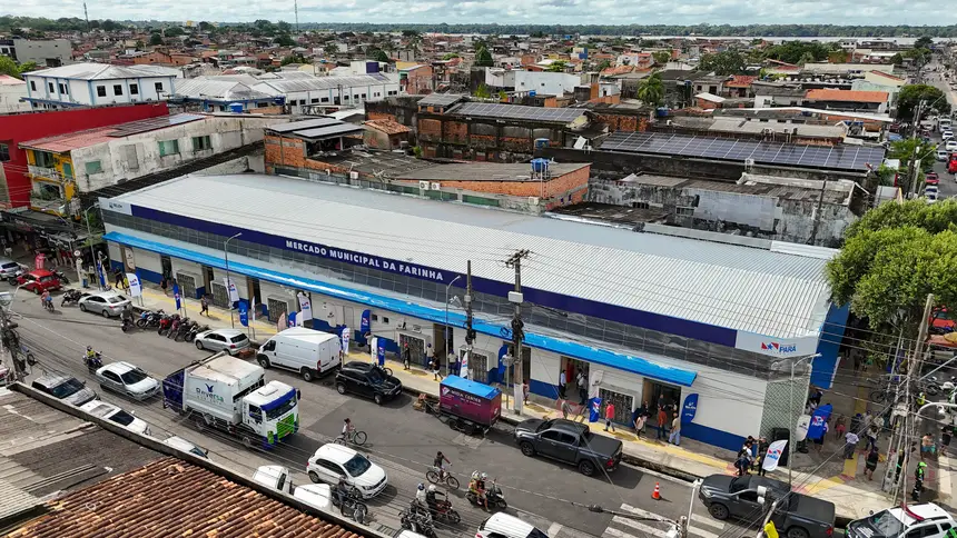 Mercado da farinha do Guamá <div class='credito_fotos'>Foto: Alexandre Costa / Ag. Pará | <a href='/midias/2025/originais/20250319103950-GF00023249-F00386041.webp' download><i class='fa-solid fa-download'></i> Download</a></div>