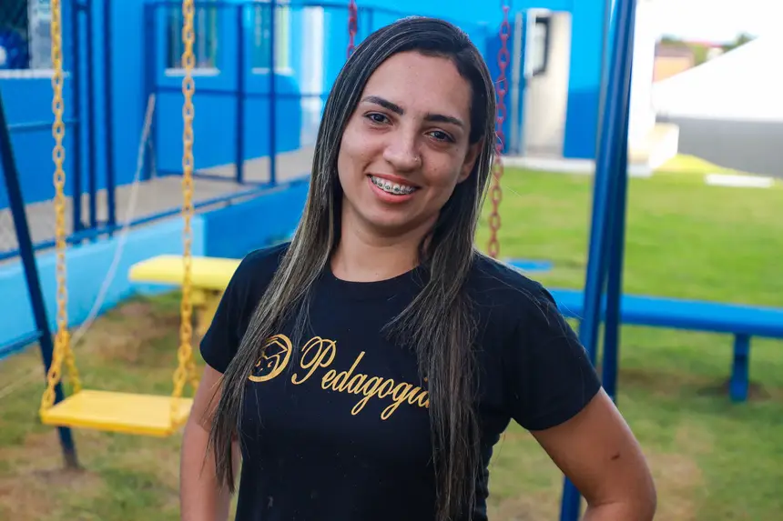 Euriany Alves da Luz - auxiliar de sala