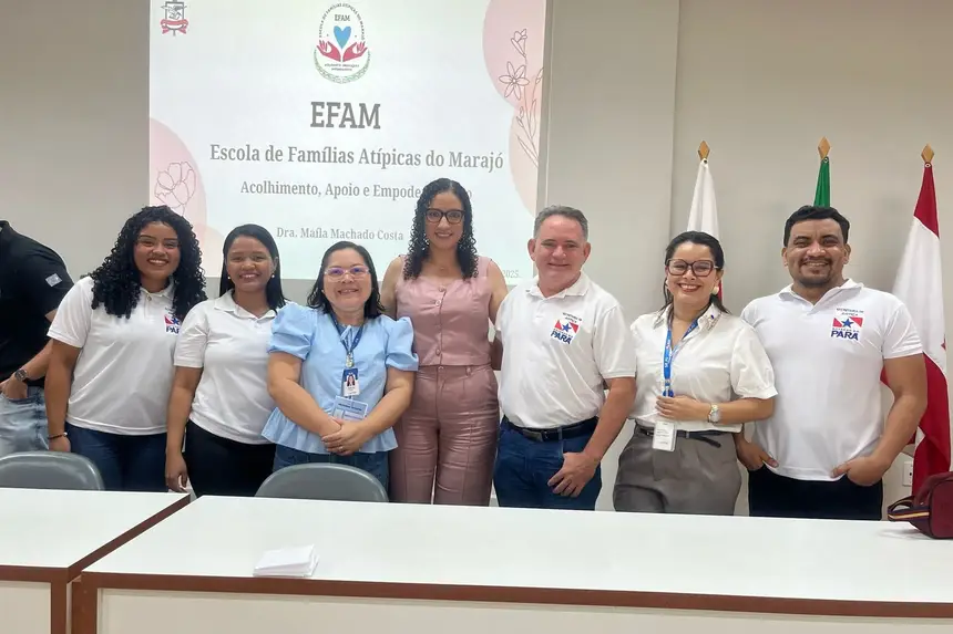 Equipe da Seju durante evento em alusão ao Abril Azul em Breves