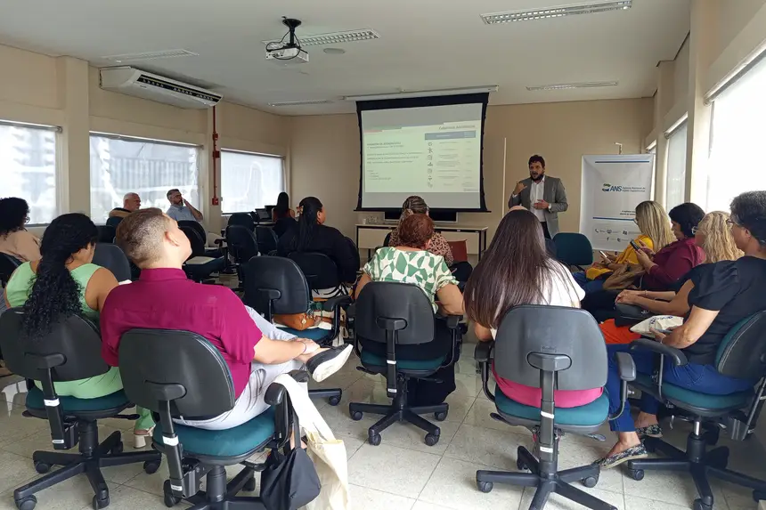 Encontro promove integração para melhor atendimento aos usuários de planos de saúde