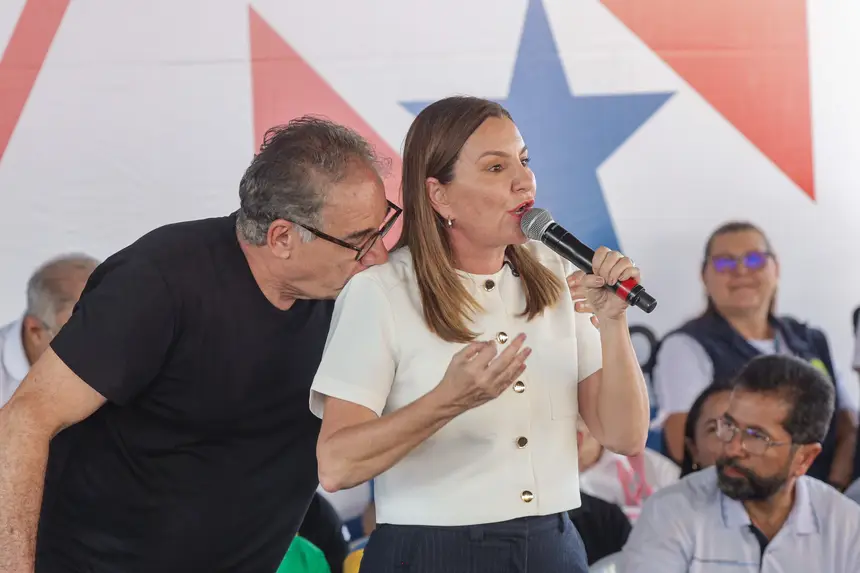 -Falas de autoridades
-Entrega de rádio comunicador pra agentes de transito
-Sua casa
-CNH pai degua <div class='credito_fotos'>Foto: Pedro Guerreiro / Ag. Pará | <a href='/midias/2025/originais/20250627143957-GF00024065-F00417963.jpg' download><i class='fa-solid fa-download'></i> Download</a></div>