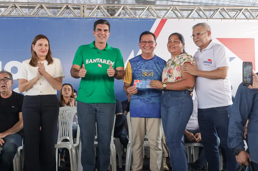 -Falas de autoridades
-Entrega de rádio comunicador pra agentes de transito
-Sua casa
-CNH pai degua <div class='credito_fotos'>Foto: Pedro Guerreiro / Ag. Pará | <a href='/midias/2025/originais/20250627144216-GF00024065-F00417995.jpg' download><i class='fa-solid fa-download'></i> Download</a></div>