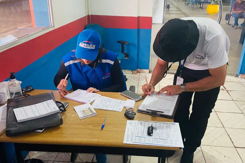 Autos de apreensão sendo lavrados no Terminal Rodoviário de Castanhal