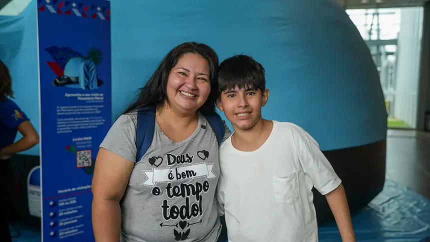 Alessandra Albuquerque - dona de casa E seu filho Heitor Navarro - 12 anos <div class='credito_fotos'>Foto: Raphael Luz / Agência Pará | <a href='/midias/2025/originais/20250818134340-GF00024513-F00432033.jpg' download><i class='fa-solid fa-download'></i> Download</a></div>