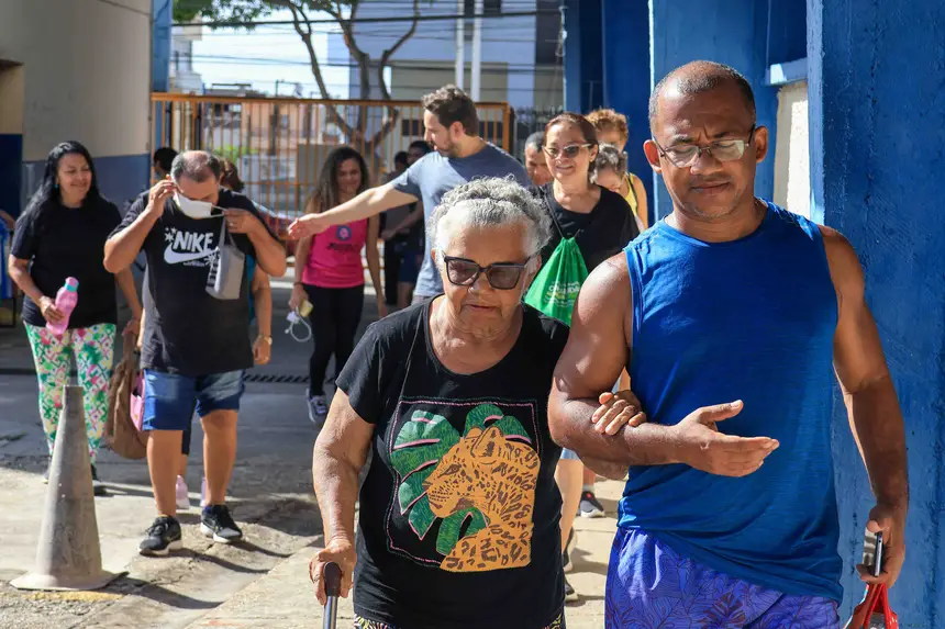 Benedita Paes conta com o apoio do filho para participar das atividades no campus III da Uepa
