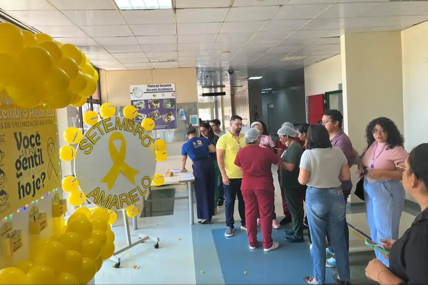 No hall da unidade, tema foi abordado com colaboradores