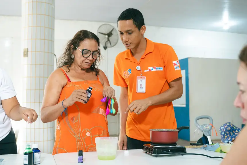 Oficina  de sabão na comunidade