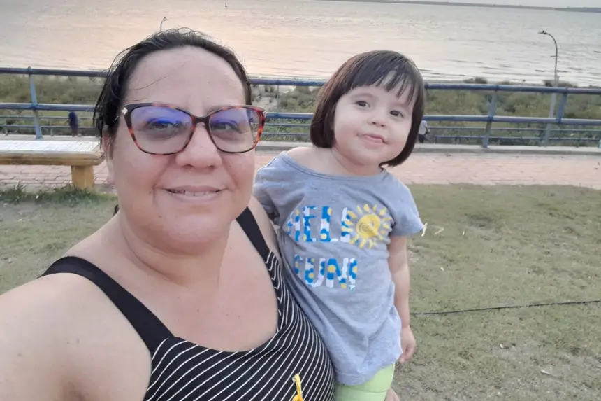 Vilziane e a filha Ana Flávia, matriculada na creche de Igarapé-Açu