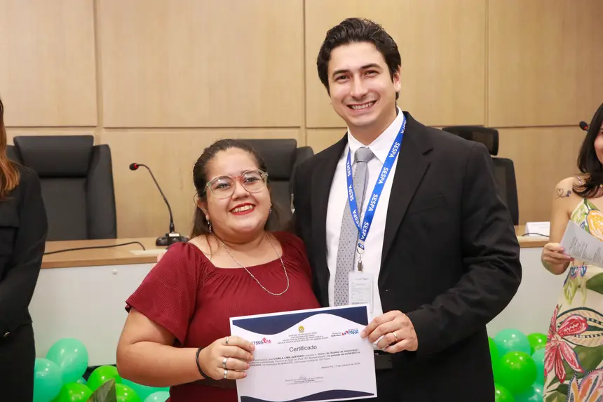 Camila Lima Azevedo, concluinte de Auxiliar Veterinário