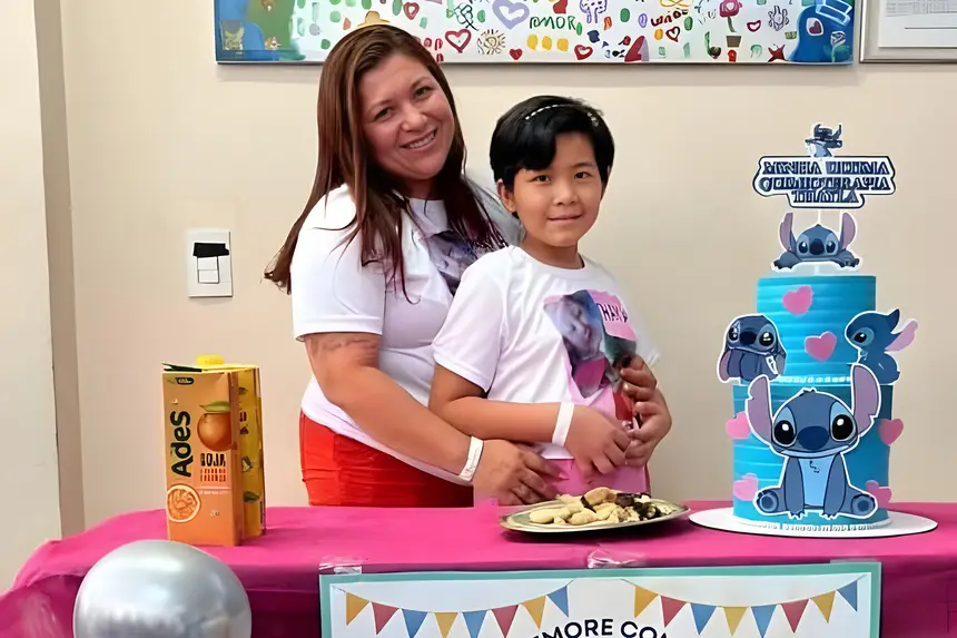 Elizandra Costa, 35 anos, é mãe de Thayla Brito, de 11 anos.