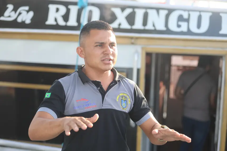 Rafael Nogueira - marinheiro fluvial <div class='credito_fotos'>Foto: Bruno Cecim / Ag.Pará   |   <a href='/midias/2025/originais/20251104085909-GF00025374-F00462715.jpg' download><i class='fa-solid fa-download'></i> Download</a></div>