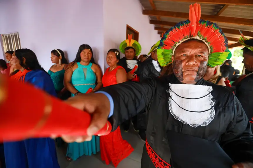 Demoro Xikrin, formando <div class='credito_fotos'>Foto: Marcelo Lelis / Ag. Pará   |   <a href='/midias/2025/originais/20251104100840-GF00025376-F00462807.jpg' download><i class='fa-solid fa-download'></i> Download</a></div>