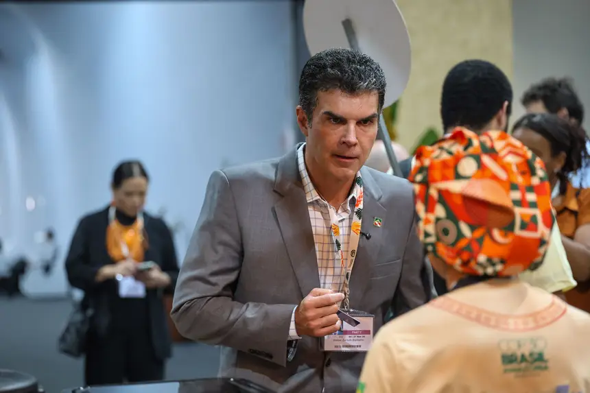  <div class='credito_fotos'>Foto: Marco Santos / Ag. Pará   |   <a href='/midias/2025/originais/20251110112415-GF00025422-F00464612.jpg' download><i class='fa-solid fa-download'></i> Download</a></div>