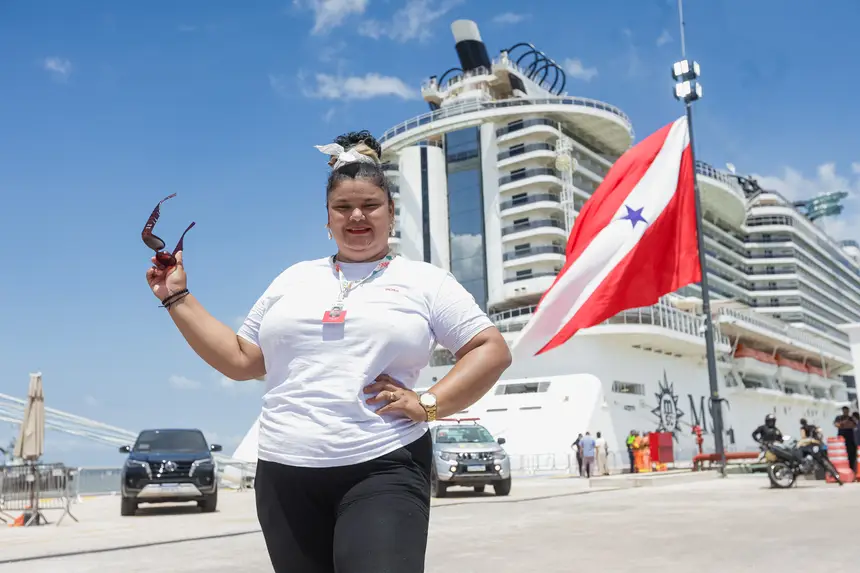 Thais dos santos, encarregada