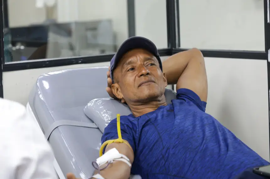 José Maria Gomes, doador