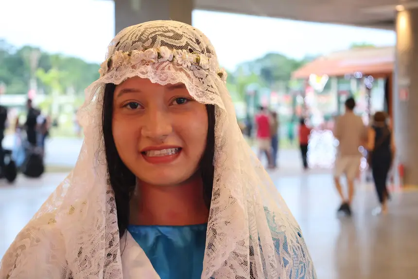 Samira Waleria, estudante (pastorinha sion) <div class='credito_fotos'>Foto: Bruno Cecim / Ag. Pará &nbsp;&nbsp;|&nbsp;&nbsp; <a href='/midias/2025/originais/20251214202149-GF00025866-F00478086.jpg' download><i class='fa-solid fa-download'></i> Download</a></div>