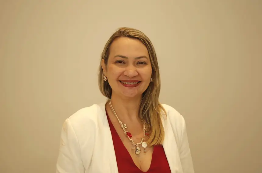 coordenadora da Assessoria de Convivência Educacional, Larissa Castro