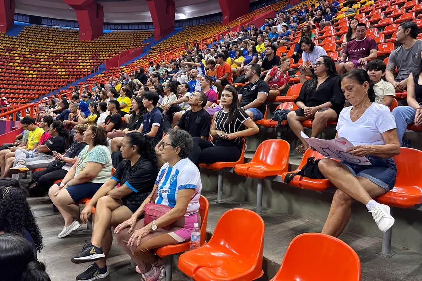  <div class='credito_fotos'>Foto: Brenda Rachit / Ag. Pará &nbsp;&nbsp;|&nbsp;&nbsp; <a href='/midias/2025/originais/20251217161645-GF00025904-F00479112.jpg' download><i class='fa-solid fa-download'></i> Download</a></div>