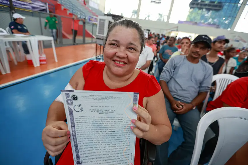 Paula de Souza Lima (Títulos de terra) <div class='credito_fotos'>Foto: Marcelo Lelis / Ag. Pará &nbsp;&nbsp;|&nbsp;&nbsp; <a href='/midias/2025/originais/20251218174908-GF00025911-F00479367.jpg' download><i class='fa-solid fa-download'></i> Download</a></div>