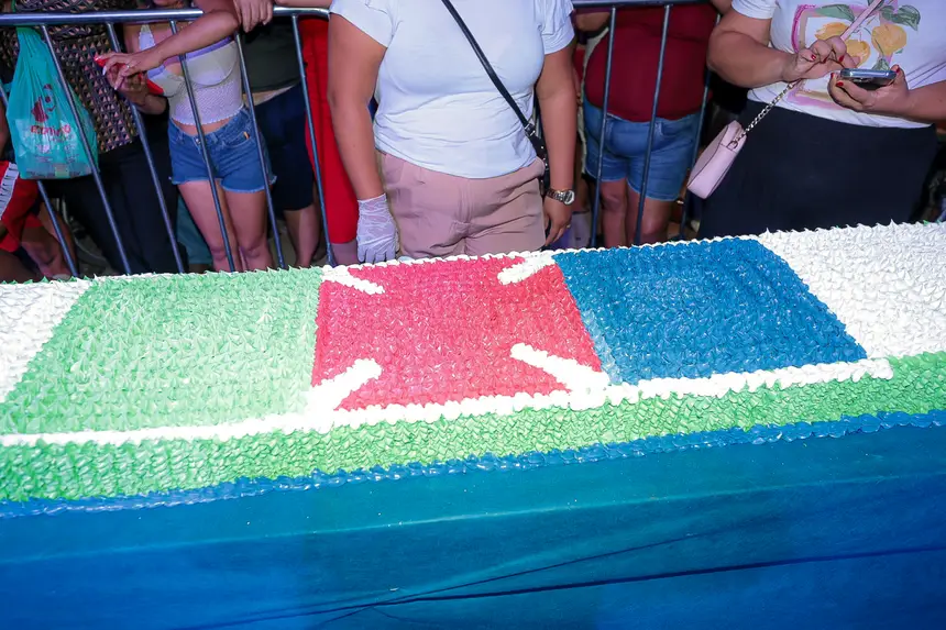  <div class='credito_fotos'>Foto: Alex Ribeiro / Ag. Pará &nbsp;&nbsp;|&nbsp;&nbsp; <a href='/midias/2025/originais/20251223203854-GF00025959-F00480676.jpg' download><i class='fa-solid fa-download'></i> Download</a></div>