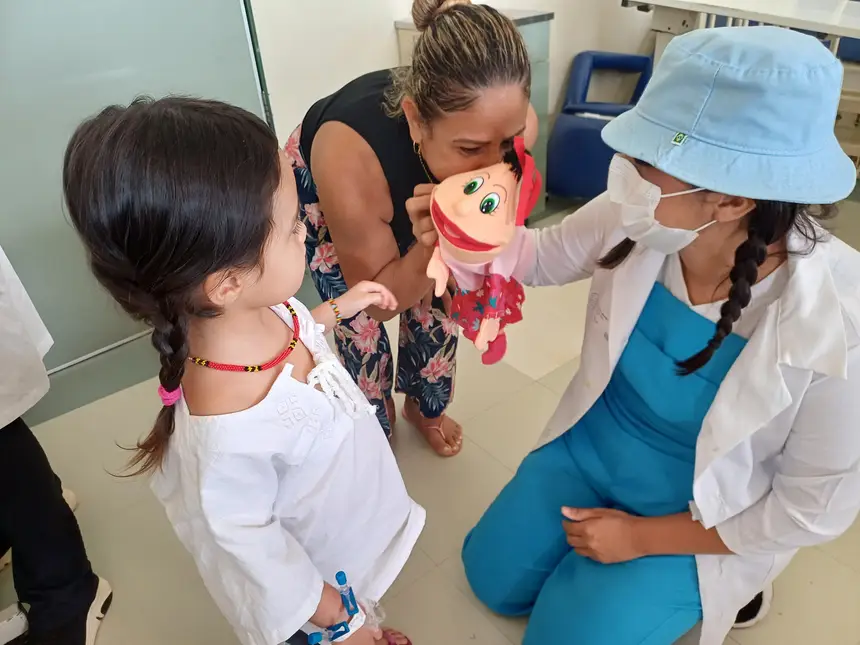 Crianças participaram de brincadeiras