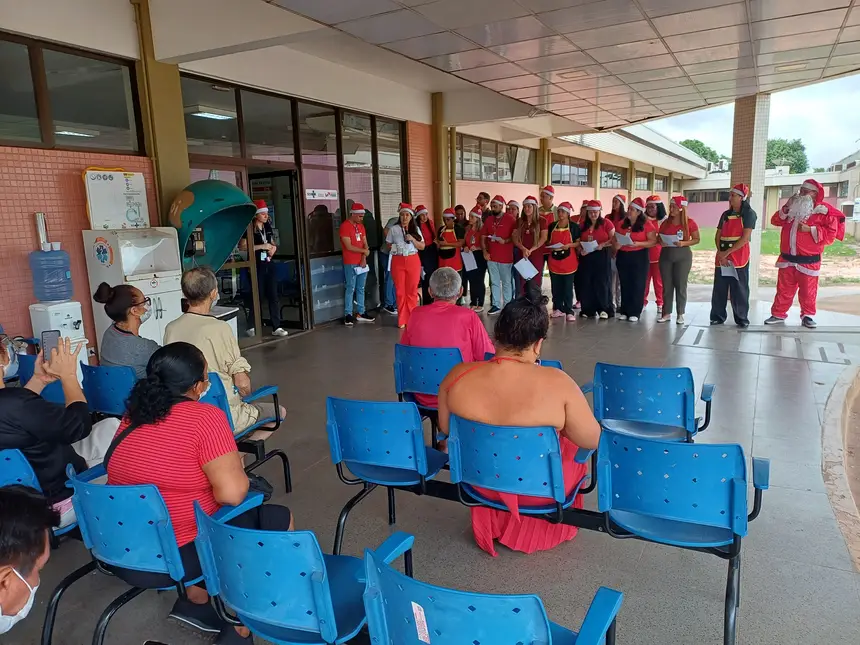 Coral animou a véspera de Natal