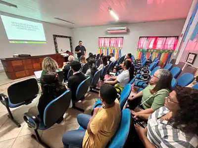 notícia: Demapa realiza palestras sobre fauna silvestre e biopirataria para alunos da rede pública