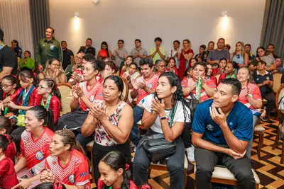 notícia: Programas estaduais incentivam esporte e lazer entre adolescentes e jovens paraenses