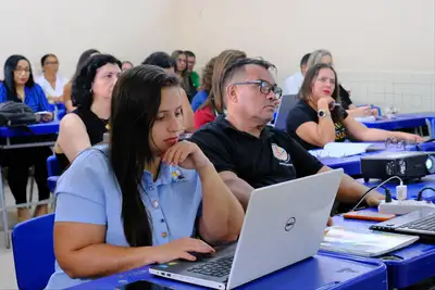 notícia: Professores da rede estadual de 13 municípios participam de formação em Marabá