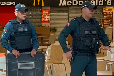 notícia: Polícia Militar realiza treinamento de gerenciamento de crise em shopping em Belém