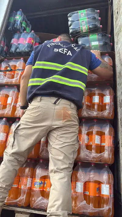 notícia: Sefa apreende material de escritório, equipamentos eletrônicos e refrigerantes