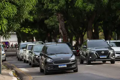 notícia: Placas com finais 05, 35, 45, 65, 74 e 94 terão licenciamento vencido neste mês de junho, alerta Detran