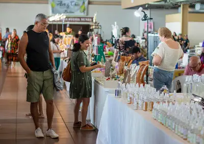 notícia: Feira de artesanato promove inclusão e fortalece economia criativa regional