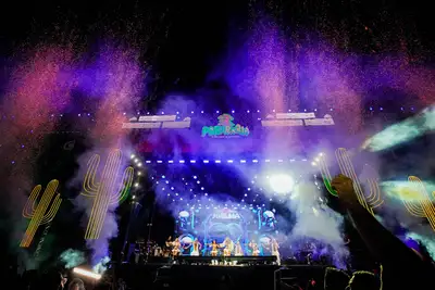 notícia: Shows de artistas nacionais e um público vibrante marcam última noite do Parárraiá