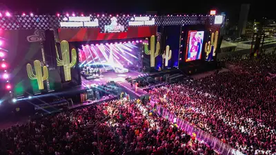 notícia: Shows de artistas nacionais e um público vibrante marcam última noite do Parárraiá