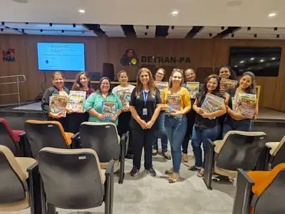 notícia: Detran forma professores para potencializar educação para o trânsito nas escolas 