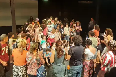 notícia: Barca das Crias realiza semana de diversão com bolhas de sabão e bloco o 'Deixa Eu Brincar'