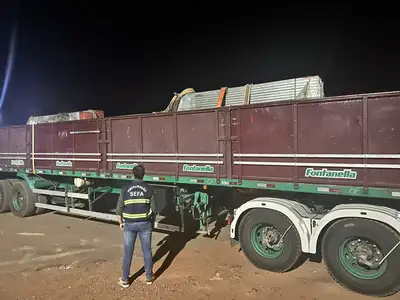 notícia: Secretaria da Fazenda do Pará (Sefa) apreende estruturas metálicas e pneus em Dom Eliseu