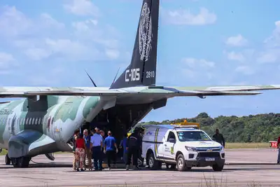 notícia: Governo do Pará e Força Aérea fazem traslado das vítimas do acidente com ônibus da UFPA