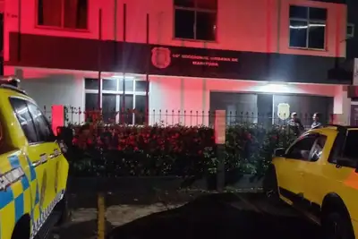notícia: Agentes do Detran recuperam veículo roubado e ajudam gestante com contrações na estrada