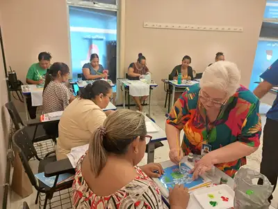 notícia: Sedeme  promove curso de pintura em tecidos na Usina da Paz Jurunas/Condor.