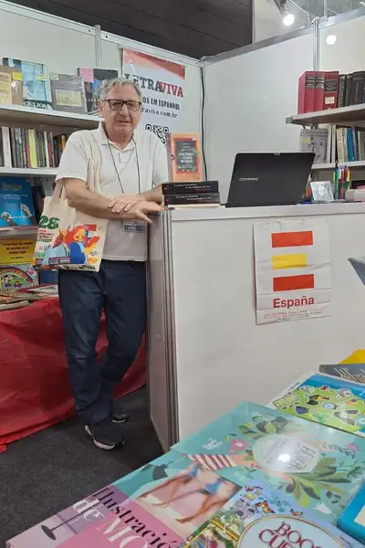 notícia: Diversidade de títulos e preços movimentam a 28ª Feira Pan-Amazônica do Livro e das Multivozes