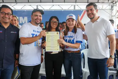 notícia: Estado entrega 245 títulos de terra e garante segurança jurídica a famílias de Santo Antônio do Tauá