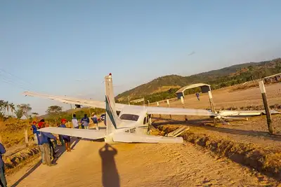 notícia: PM apreende avião com quase meia tonelada de cocaína na zona rural no sul do Pará