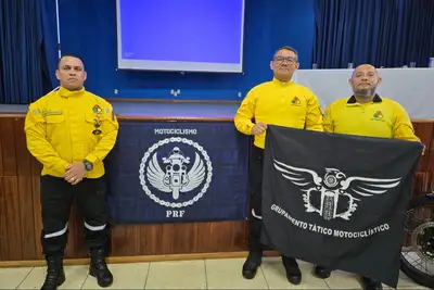 notícia: Agentes do Detran participam de formação de Motociclistas Batedores