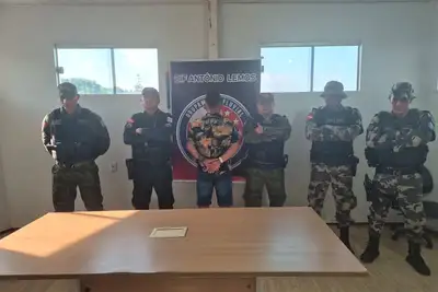 notícia: Fiscalizações das Bases Fluviais resultam em cumprimento de mandado de prisão e apreensão de arma de fogo