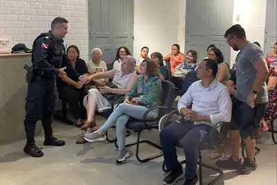 notícia: Polícia Militar visita comunidade e reforça parceria com Redes Comunitárias de Segurança